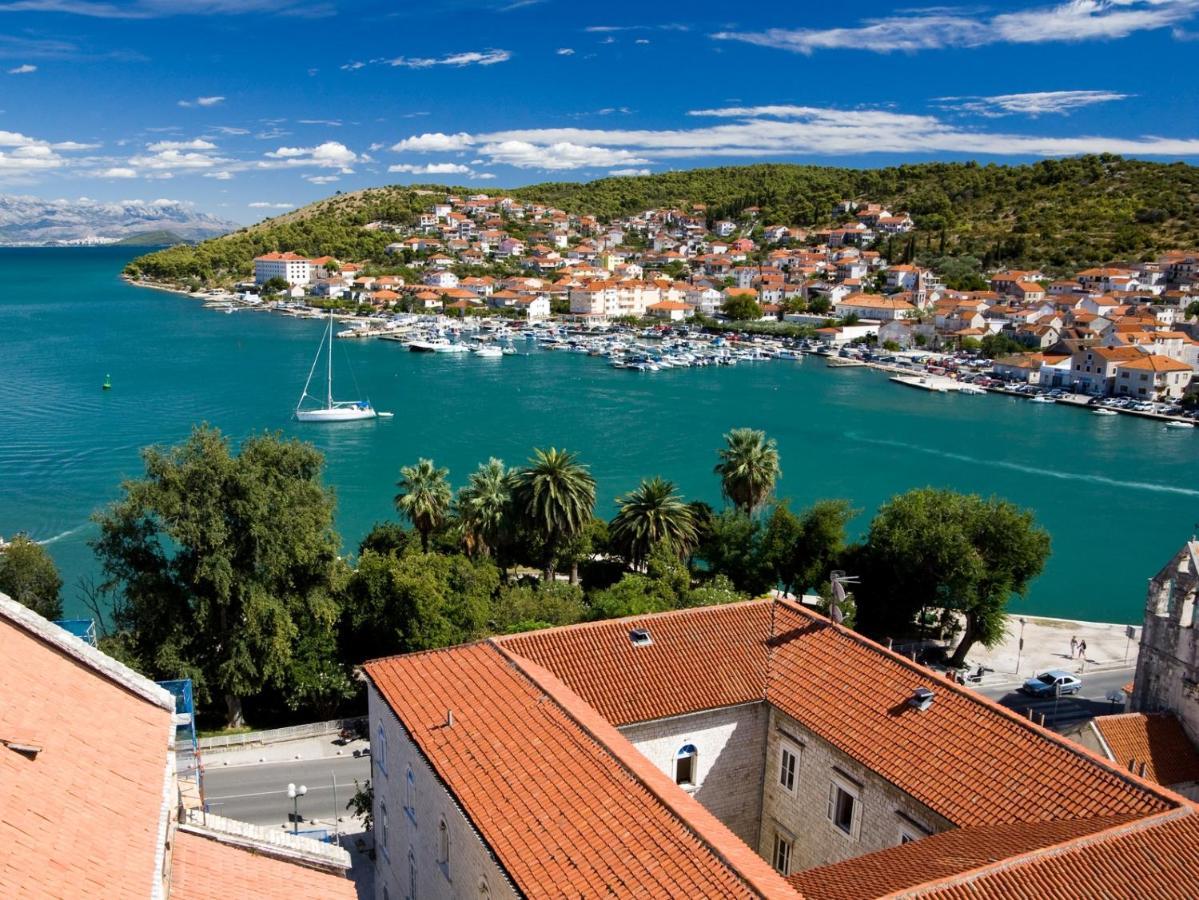 Apartment In Okrug Gornji With Seaview, Terrace, Air Condition, Wifi Trogir Luaran gambar