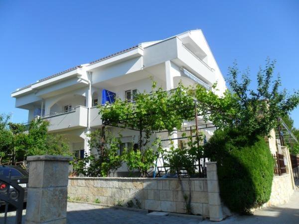 Apartment In Okrug Gornji With Seaview, Terrace, Air Condition, Wifi Trogir Luaran gambar